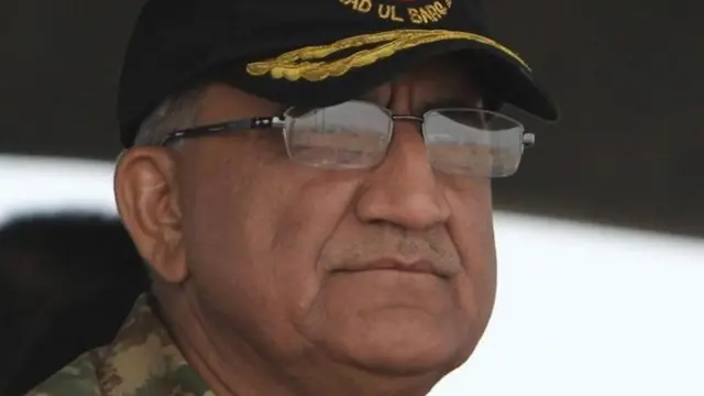 क़मर जावेद बाजवा