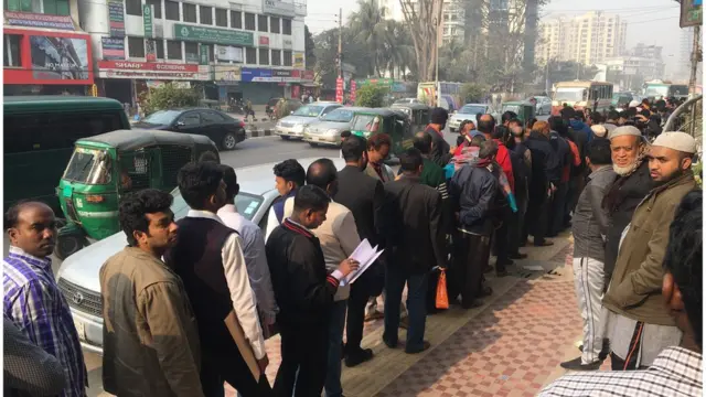 वीज़ा की कतार, nitin srivastava bbc