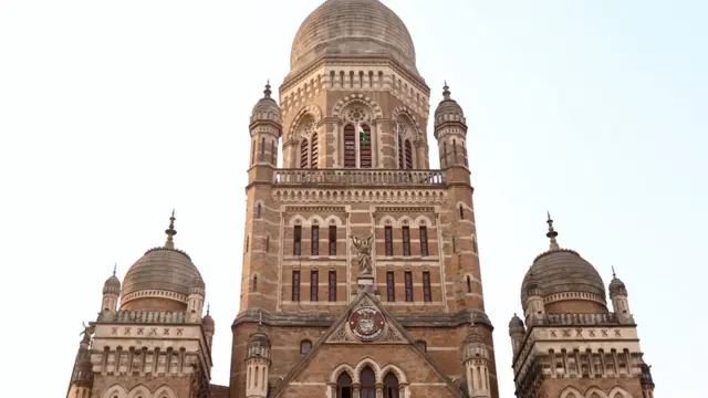 आशियातील सर्वात श्रीमंत महानगरपालिका म्हणून बृहन्मुंबई महानगर पालिकेची ओळख आहे.