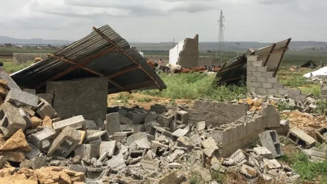 ኣብ ከባቢ ሮማናት መቐለ ዝፈረሱ መንበሪ ኣባይቲ