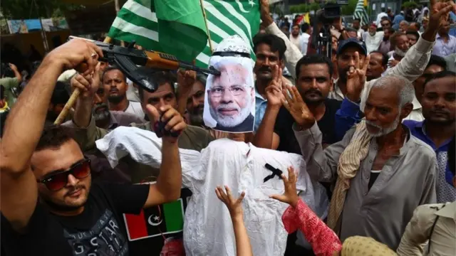 گذشتہ ہفتے کا پاکستان تصاویر میں - BBC News اردو