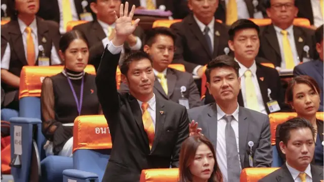 25 พ.ค. 2562 เป็นวันเดียวที่นายธนาธร จึงรุ่งเรืองกิจ หัวหน้าพรรคอนาคตใหม่ ได้นั่งอยู่ในรัฐสภา