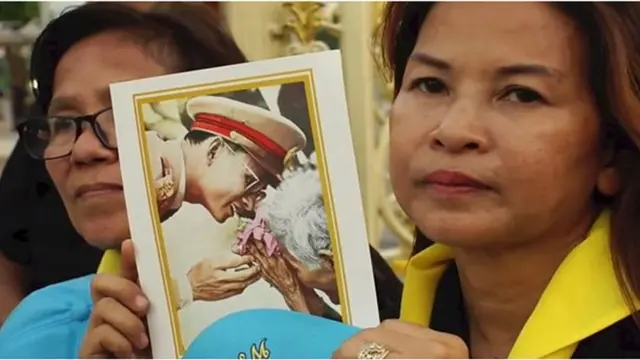 ምስሊ ንጉስ ታይላንድ ዝሓዛ ታይላንዳውያን