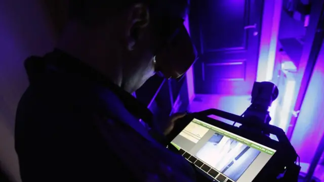 પ્રતીકાત્મક તસવીર