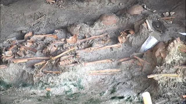 மனித புதைகுழி