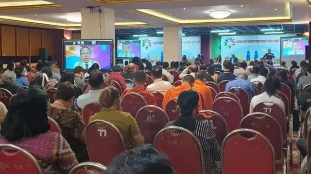 အာဆီယံအရပ်ဘက်အဖွဲ့အစည်းများညီလာခံမှာ ပါဝင်ဆွေးနွေးခဲ့တဲ့ ဦးအောင်မျိုးမင်း
