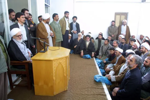 آیت‌الله منتظری مخالف تشکیل دادگاه ویژه روحانیت بود ولی آیت‌الله خمینی با وجود این مخالفت‌ها در ۲۵ خردادماه ۱۳۶۶ با صدور دو حکم  دادگاه ویژه روحانیت را احیا کرد