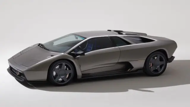 حداکثر سرعت مدل به روز‌شده‌ لامبورگینی دیابلو ۳۵۰ کیلومتر در ساعت است