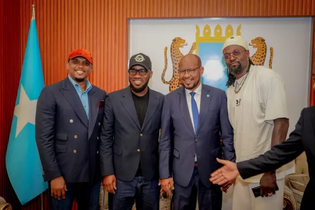 Eto'o, Okocha, Wasiir Xagaa iyo Adebayor