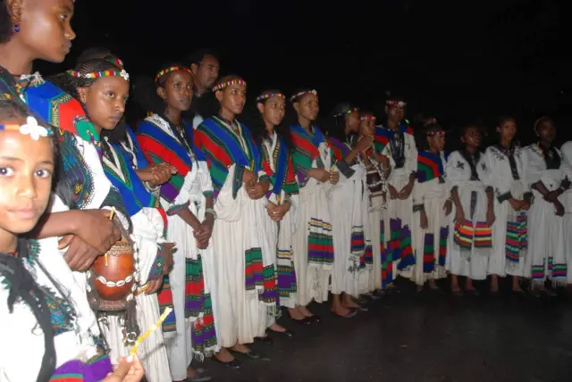 ኣከባብራ በዓል ኣሸንዳ ኣብ ተንቤን 