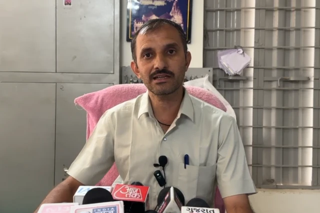 स्कूल प्रिंसिपल राजेंद्र कुमार दवे