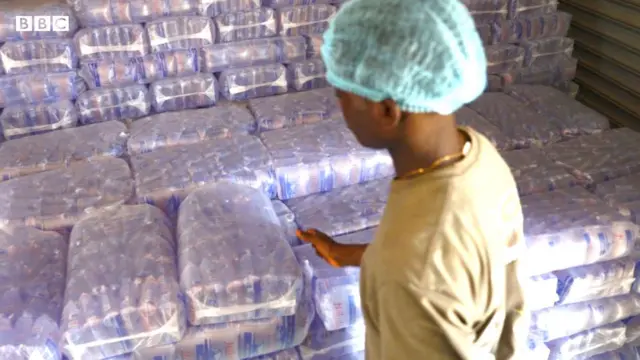 Ndị na-arụpụta mmiri 'pure water'