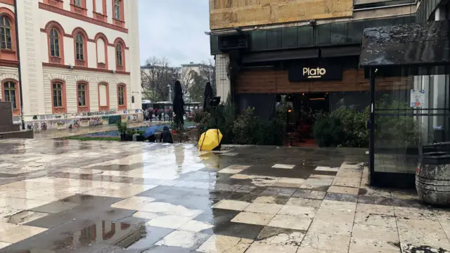 Плато испред Филозофског факултета