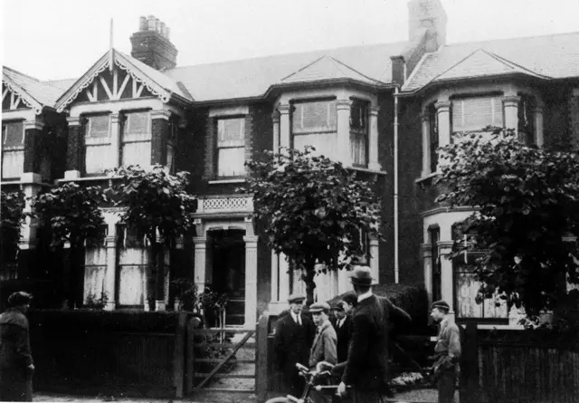 Thompsonların evi 