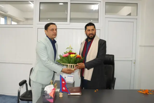 रास्वपा सभापति रवि लामिछाने पार्टी कार्यालयमा