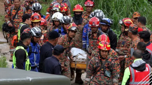 ကူညီကယ်ဆယ်ရေး လုပ်ငန်း 