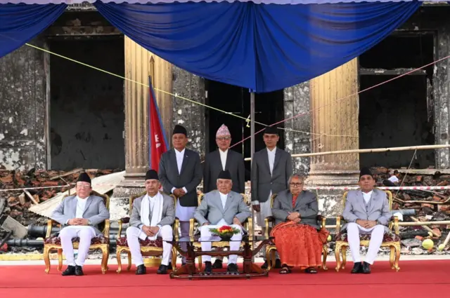 प्रधानमन्त्री सुशीला कार्की सहित उनको मन्त्रिमण्डलका सदस्यहरू