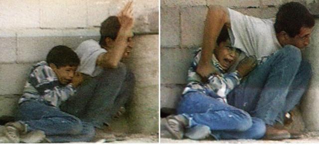 Capturas de tela da TV France 2, que mostrou confrontos entre israelenses e palestinos na Faixa de Gaza em 30 de setembro de 2000. As imagens mostram Jamal Al-Dura e seu filho Mohammed escondidos atrás de um barril durante fogo cruzado entre israelenses e palestinos, momentos antes de o menino de 12 anos ser morto a tiros
