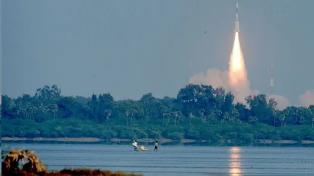 هند تا کنون دهها ماهواره را ساخته و با موشک‌های بومی به فضا پرتاب کرده است