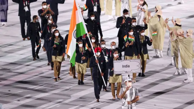 Hindistan takımı geçit töreninde.