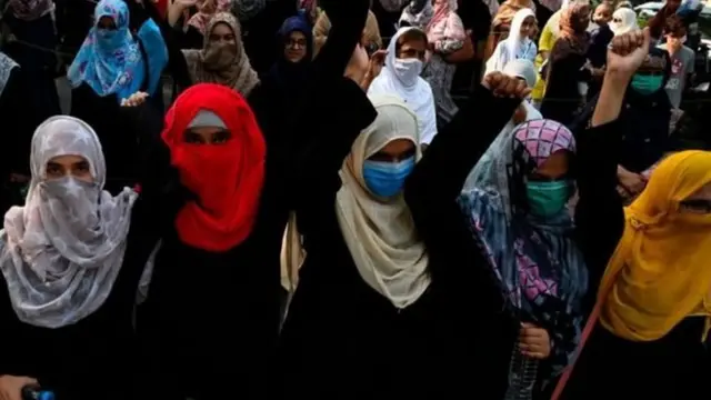 पाकिस्तान विक्टिम-ब्लेमिंग