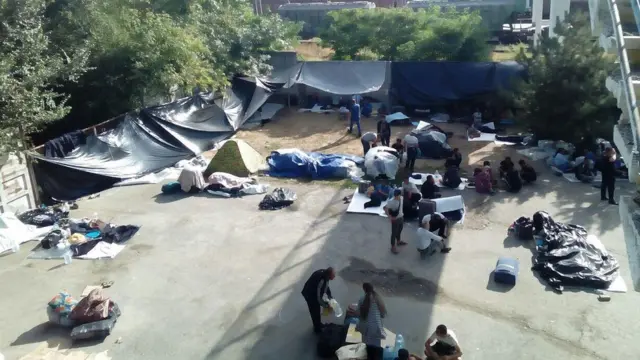 Палаточный лагерь узбекских мигрантов под Ростовом-на-Дону