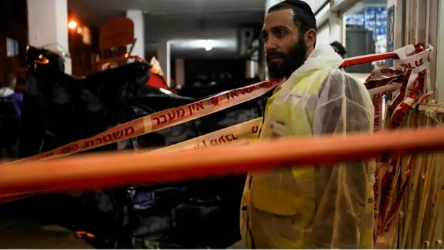 نخست وزیر اسرائیل گفت که این کشور با موج جدیدی از تروریسم روبرو شده