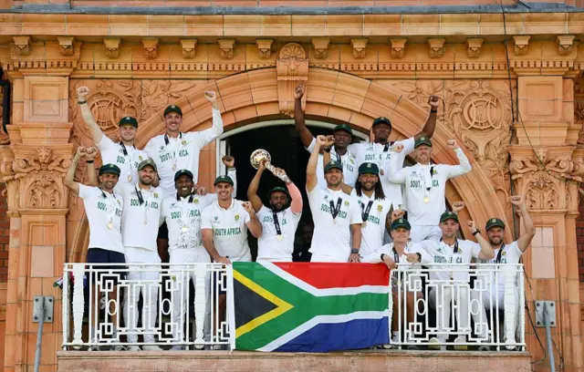 தென் ஆப்ரிக்கா, இட ஒதுக்கீடு, டெம்பா பவுமா