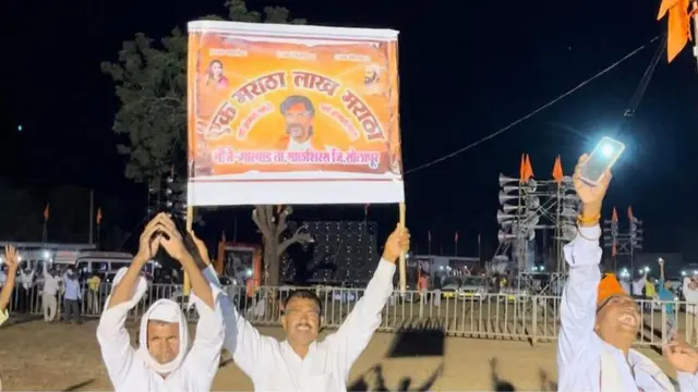 जरांगेंच्या सभेसाठी 13 ऑक्टोबरच्या संध्याकाळपासून लोकांनी यायला सुरुवात केलीय.