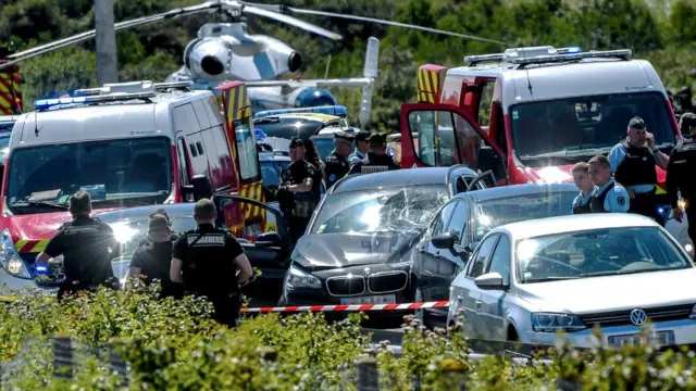 เมื่อวันที่ 9 ส.ค.ที่ผ่านมา คนร้ายขับรถบีเอ็มดับเบิลยู พุ่งใส่กลุ่มทหาร บาดเจ็บ 6 คน ในกรุงปารีส