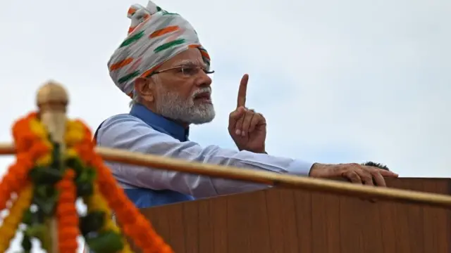 नरेंद्र मोदी