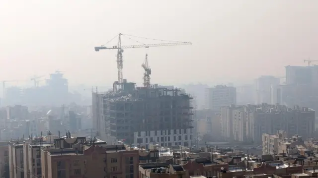 آلودگی هوای تهران از بام تهران