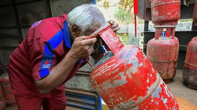 ਐਲਪੀਜੀ ਸਿਲੰਡਰਾਂ ਦੀ ਸੰਕੇਤਿਕ ਤਸਵੀਰ