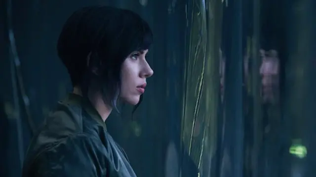 Королеву Англії в новому серіалі зіграє темношкіра акторка. Це сподобалося на всім