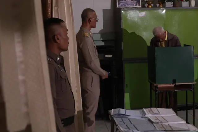 เปรม เลือกตั้ง