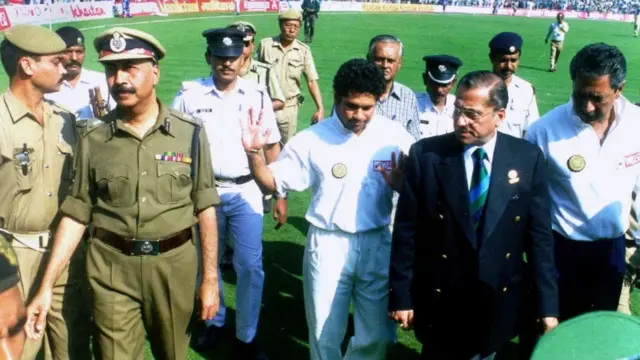 जगमोहन दालमिया, बीसीसीआय, पैसा, प्रक्षेपण हक्क