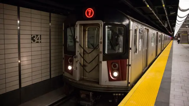 న్యూయార్క్ సిటీ సబ్‌వే మెట్రో రైలు