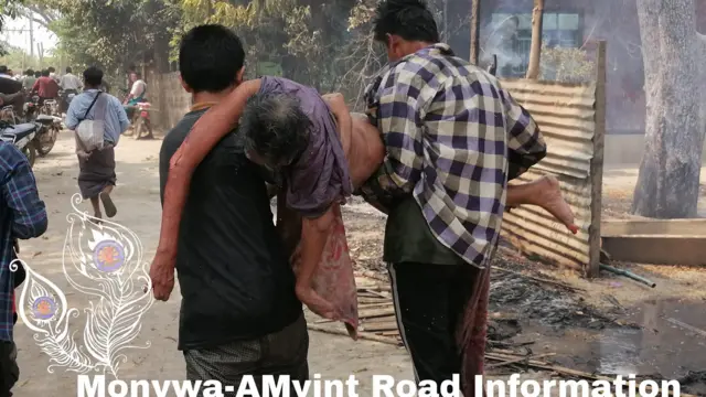 စစ်ကောင်စီတပ်သားတွေ ပြန်ထွက် သွားချိန်မှာ ထွက်ပြေးခဲ့ကြတဲ့ဒေသခံတွေက ရွာအတွင်း မီးငြိမ်းသတ် တာတွေကိုလုပ်ဆောင်ချိန် အခုလို ပိတ်မိနေတဲ့ သက်ကြီးရွယ်အိုတွေကို တွေ့ရှိခဲ့တာလို့သိရပါတယ်။