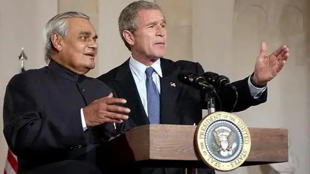 জর্জ বুশ ও অটল বিহারী বাজপেয়ী - ফাইল ছবি