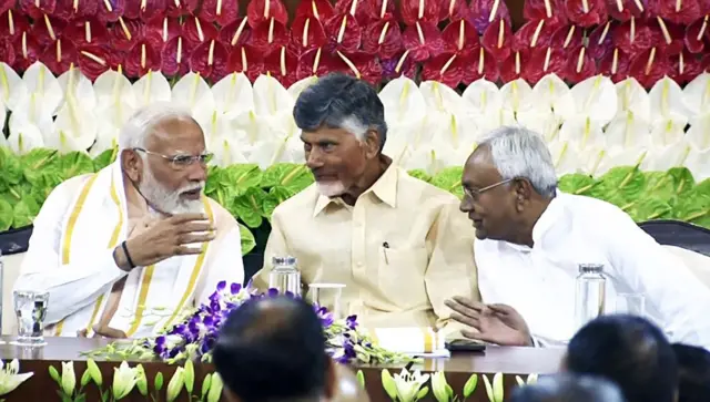 नरेंद्र मोदी