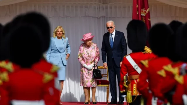 Kraliçe II. Elizabeth ve ABD Başkanı Biden
