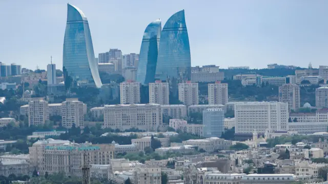 شرکتهای جعلی: سازمان ملی جرم و جنایت میگوید ردیابی پول با انتقال پول نقد به یک شرکت جعلی در باکو آغاز شد