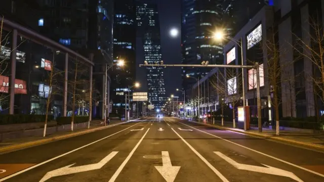 Calles de Pekín, desierta.