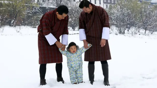 Jigme Singye Wangchuck, Jigme Khesar Namgyel Wangchuck e HRH Gyalsey Jigme Namgyel