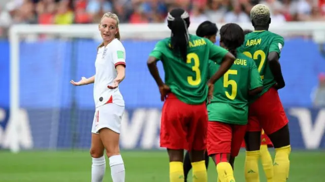 تیم ملی زنان انگلیس در جام جهانی ۲۰۱۹ با کامرون در مرحله یک هشتم نهایی روبرو شد