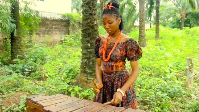 Mgbe Oluomachukwu na-akụ ndegelegwu.