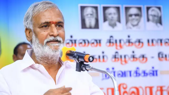 பள்ளி, கல்லூரி மாணவிகளை வைத்து கந்த சஷ்டி கவச பாராயணம்