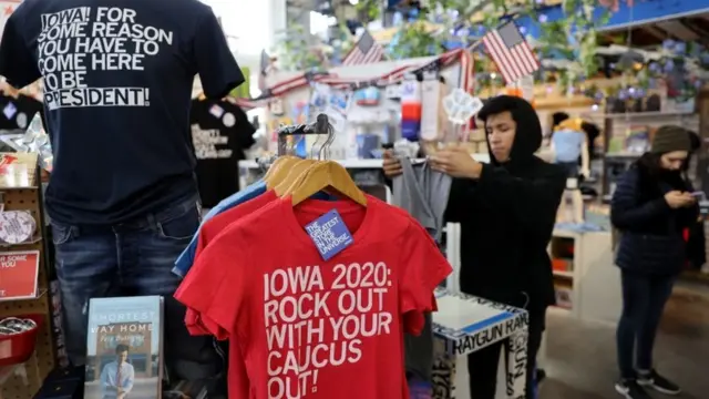 Camisetas anunciando o caucusganhar dinheiro roleta onlineIowa, neste 3ganhar dinheiro roleta onlinefevereiro