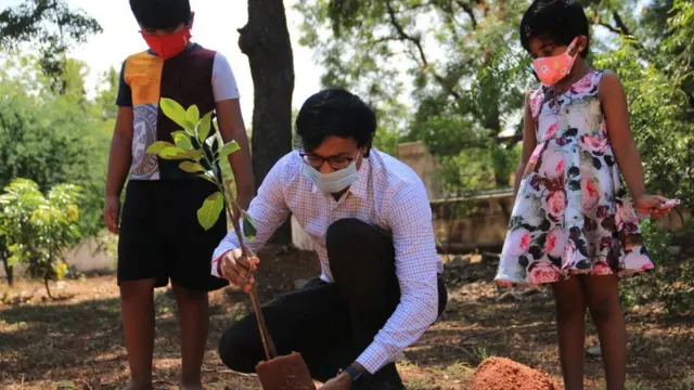 திருப்பூர் கலெக்டர்