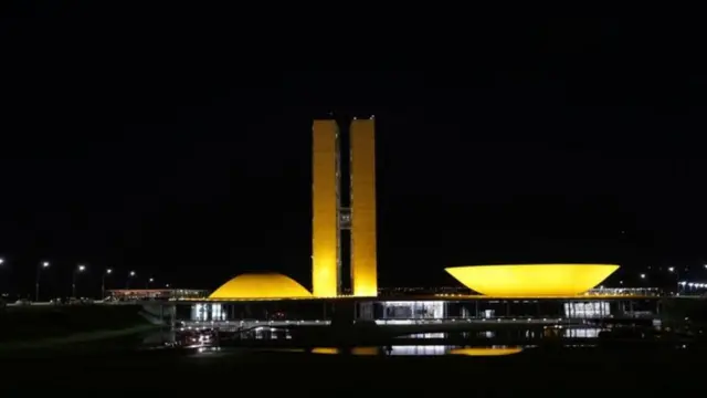 Congresso Nacional à noite